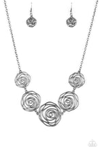 Load image into Gallery viewer, Rosy Rosette-Black
