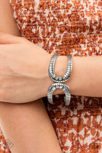 Load image into Gallery viewer, July 2022 Fashion Fix Set-Simply Santa Fe
