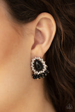 Load image into Gallery viewer, Castle Cameo-Black
